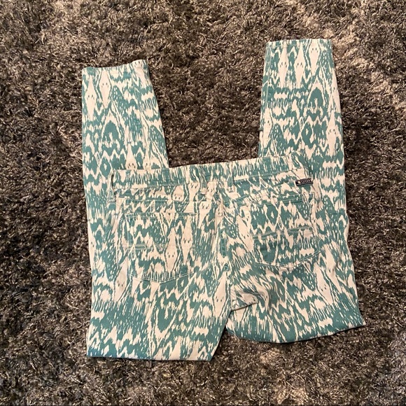 Lucky Brand Charlie Skinny Printed Jeans - Picture 3 of 6